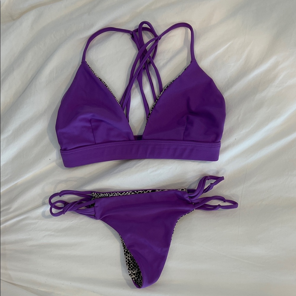 Acacia Bikini Set in Purple. Awapuhi Top size Small + Maui Bottoms size Small.